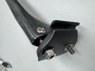 Giant MY25 G25SP6 SLR D Fuse Raw Carbon Seatpost click to zoom image