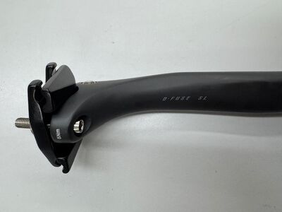 Giant MY24 G24SP2 Defy/Avail Advanced Pro D-Fuse SL Carbon Seatpost click to zoom image