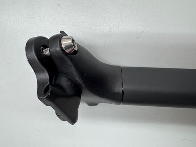 Giant G23SP2 Defy/Avail Advanced D-Fuse Carbon Smoke Seatpost click to zoom image