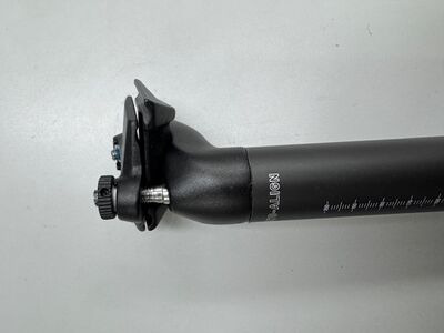 Giant SP268A D-Fuse Carbon Seatpost click to zoom image