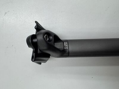 Giant SP268A D-Fuse Carbon Seatpost click to zoom image