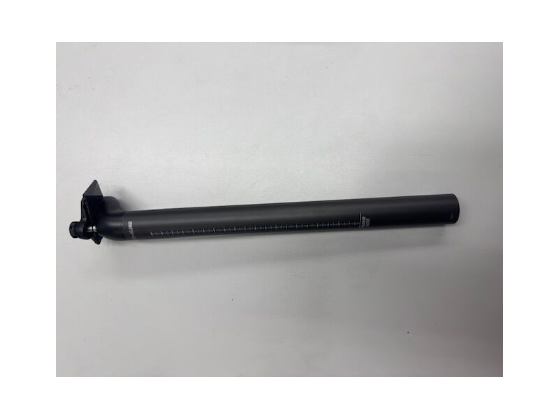 Giant SP268A D-Fuse Carbon Seatpost click to zoom image