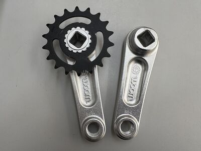 woom Crankset for woom 3 18T - B grade click to zoom image
