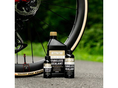 Stan's NoTubes Rolled gold Tyre Sealant - 500ml click to zoom image