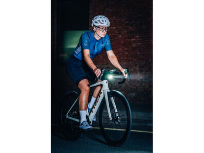 Moon Titan Max (1700lm) click to zoom image