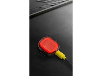 Moon Orion Sense 50 Lumen Rear Light click to zoom image