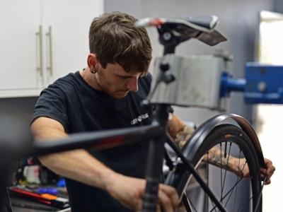 bike workshop parts fitting